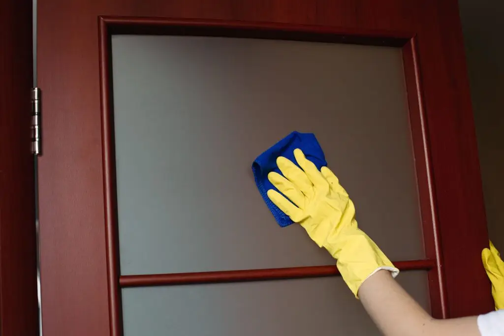 Remove Fingerprints From Walls and Door